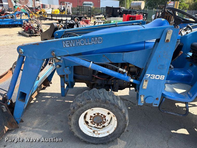 image for item FK5236 New Holland TC29 MFWD tractor