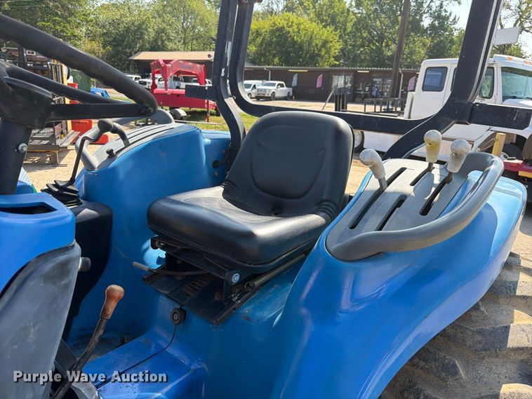 image for item FK5236 New Holland TC29 MFWD tractor