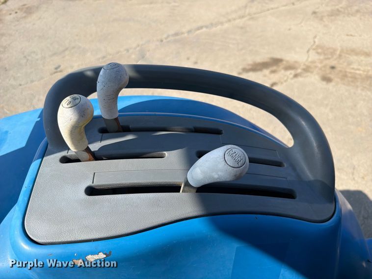 image for item FK5236 New Holland TC29 MFWD tractor