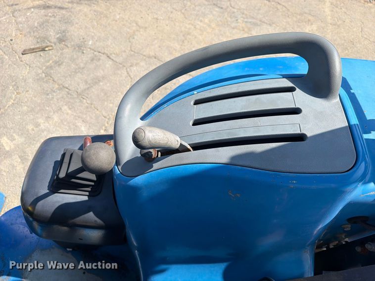 image for item FK5236 New Holland TC29 MFWD tractor
