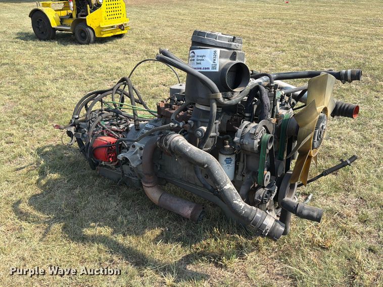 image for item FK5256 1994 Cummins B5.9-190 engine