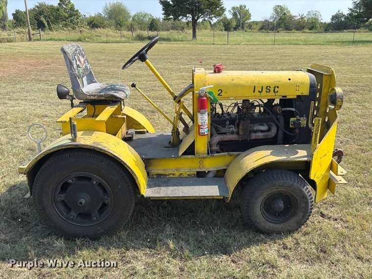 image for item FK5259 Clarktor aircraft tug