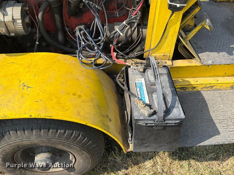 image for item FK5259 Clarktor aircraft tug