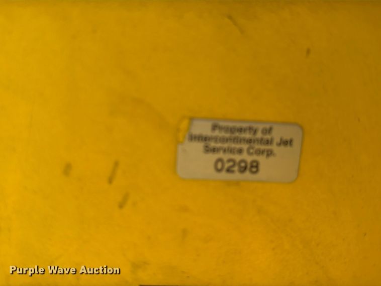 image for item FK5259 Clarktor aircraft tug