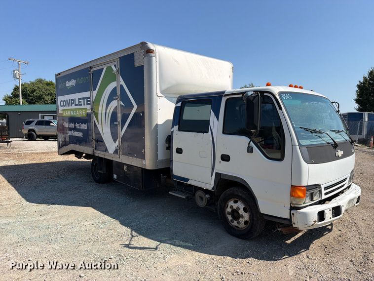 image for item FK5262 2005 Chevrolet W4S042 box truck