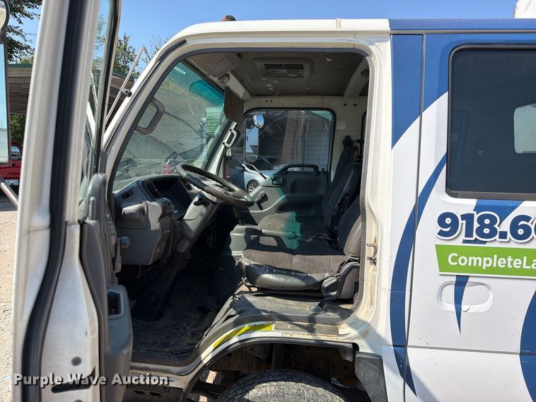 image for item FK5262 2005 Chevrolet W4S042 box truck
