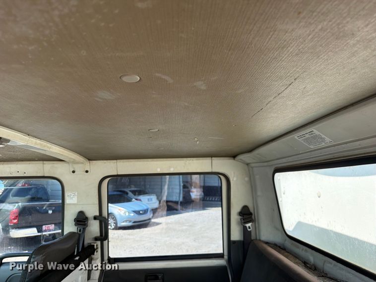 image for item FK5262 2005 Chevrolet W4S042 box truck
