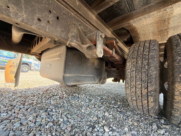 image for item FK5262 2005 Chevrolet W4S042 box truck