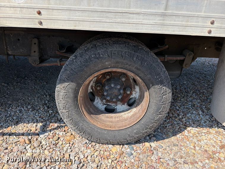 image for item FK5262 2005 Chevrolet W4S042 box truck