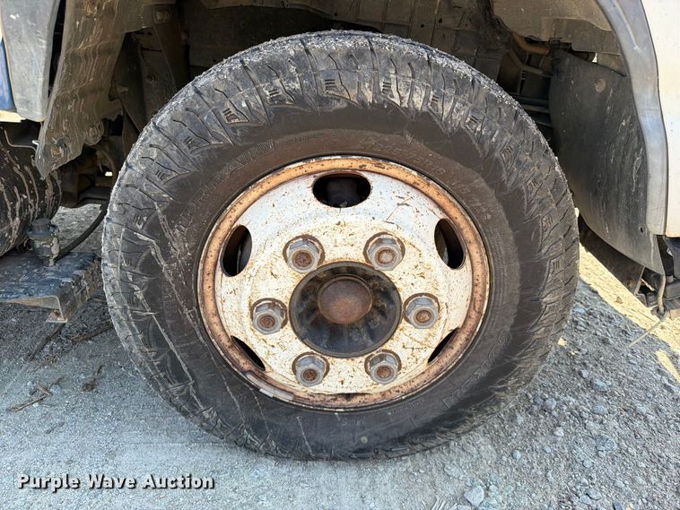 image for item FK5262 2005 Chevrolet W4S042 box truck