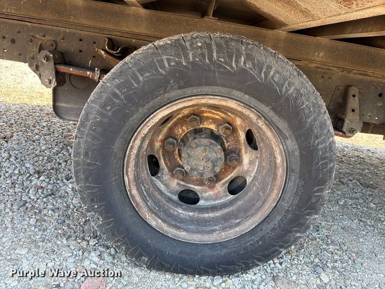 image for item FK5262 2005 Chevrolet W4S042 box truck