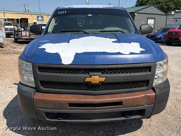 image for item FK5263 2013 Chevrolet Silverado 1500 Crew Cab pickup truck cab and chassis