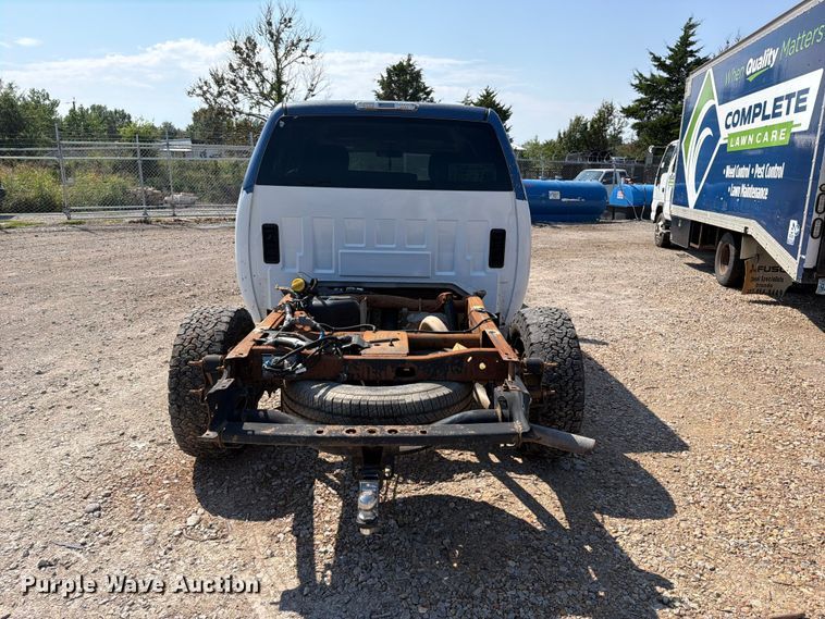 image for item FK5263 2013 Chevrolet Silverado 1500 Crew Cab pickup truck cab and chassis