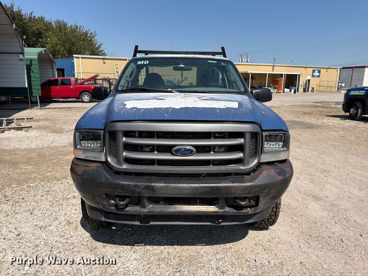 image for item FK5264 2004 Ford F250 Super Duty flatbed pickup truck