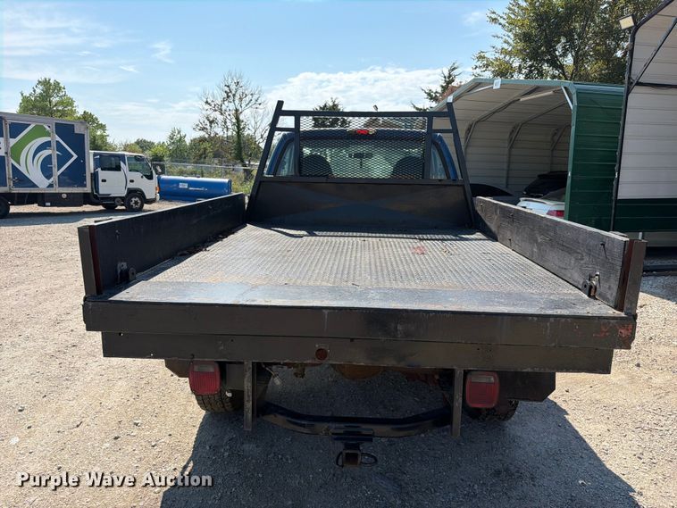 image for item FK5264 2004 Ford F250 Super Duty flatbed pickup truck