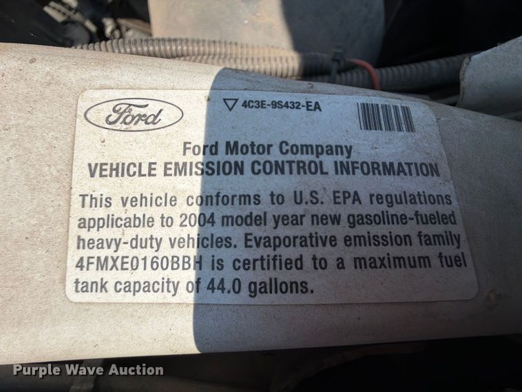image for item FK5264 2004 Ford F250 Super Duty flatbed pickup truck