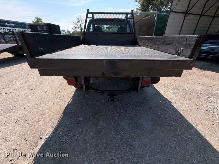 image for item FK5264 2004 Ford F250 Super Duty flatbed pickup truck