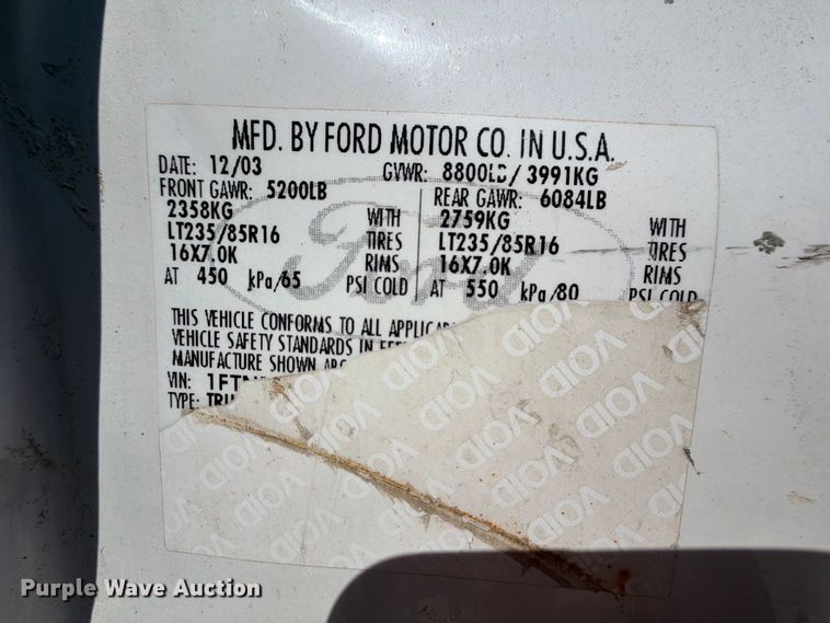 image for item FK5264 2004 Ford F250 Super Duty flatbed pickup truck