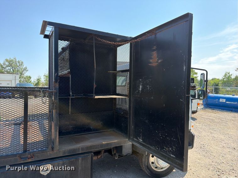 image for item FK5265 2006 Ford Low Cab Forward flatbed truck