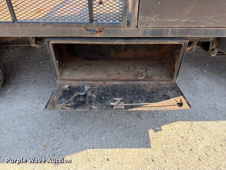 image for item FK5265 2006 Ford Low Cab Forward flatbed truck