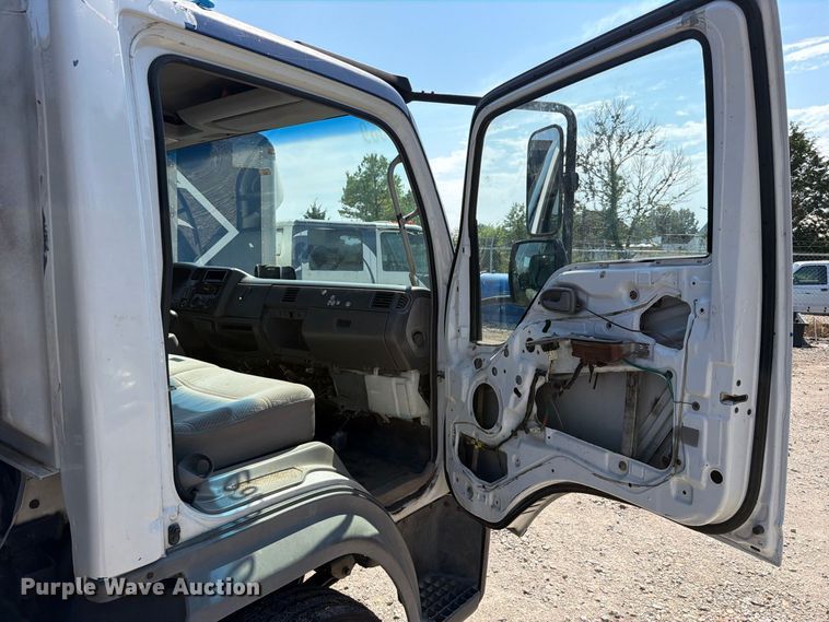 image for item FK5265 2006 Ford Low Cab Forward flatbed truck