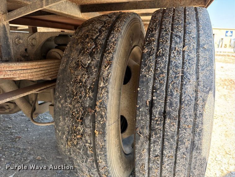 image for item FK5265 2006 Ford Low Cab Forward flatbed truck