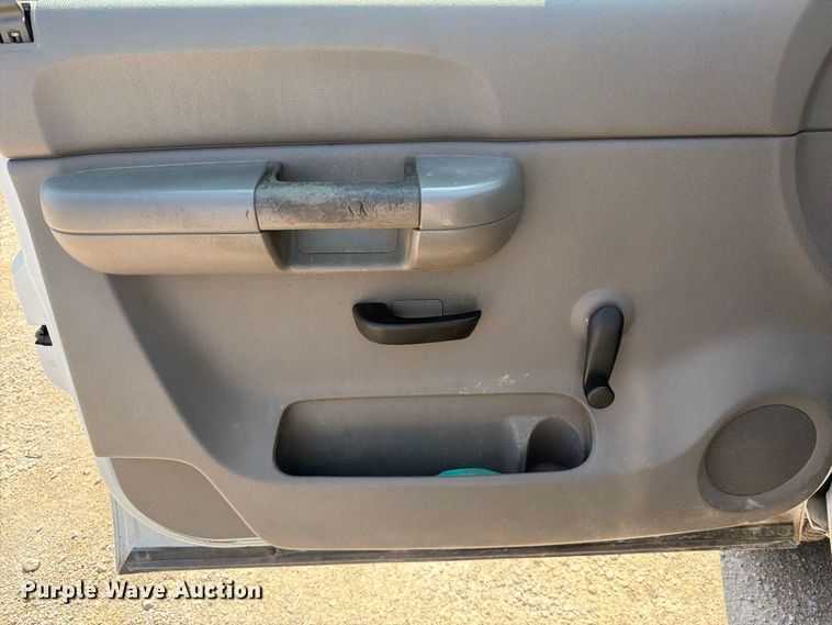 image for item FK5266 2008 Chevrolet Silverado 2500HD pickup truck