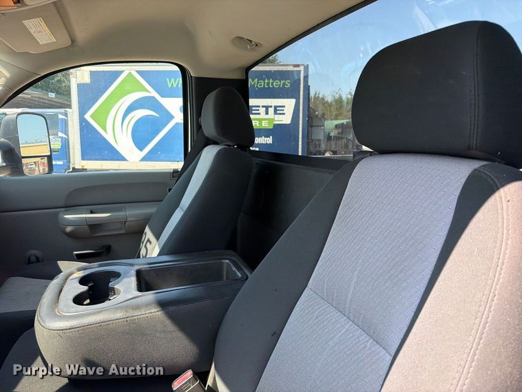 image for item FK5266 2008 Chevrolet Silverado 2500HD pickup truck
