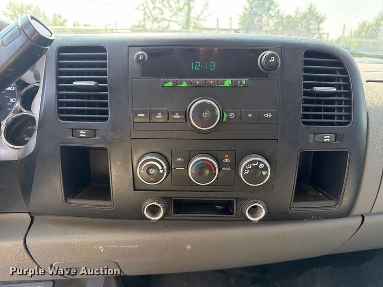 image for item FK5266 2008 Chevrolet Silverado 2500HD pickup truck