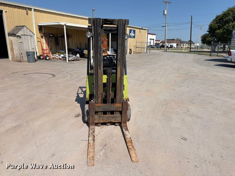 image for item FK5268 Clark GCS 17S forklift