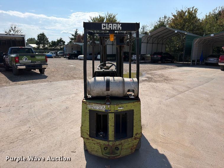 image for item FK5268 Clark GCS 17S forklift