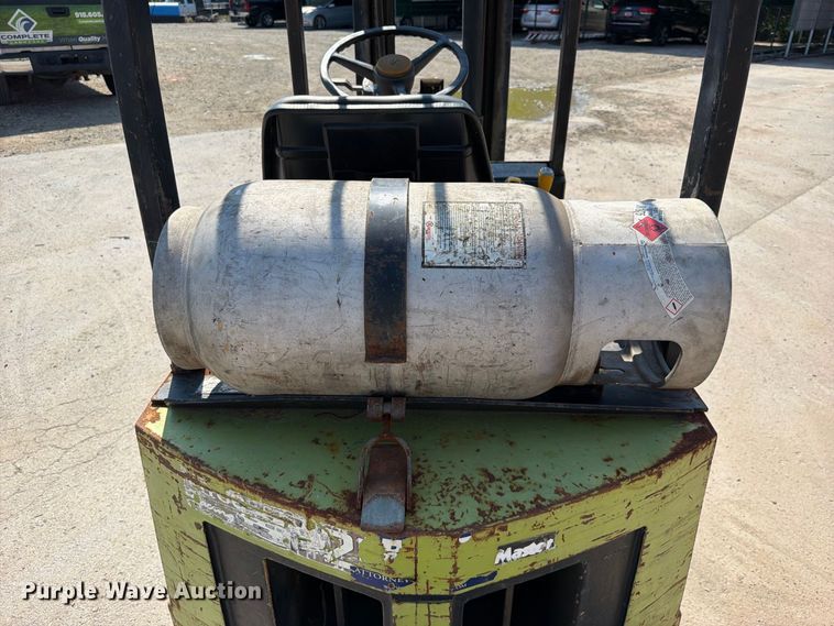 image for item FK5268 Clark GCS 17S forklift