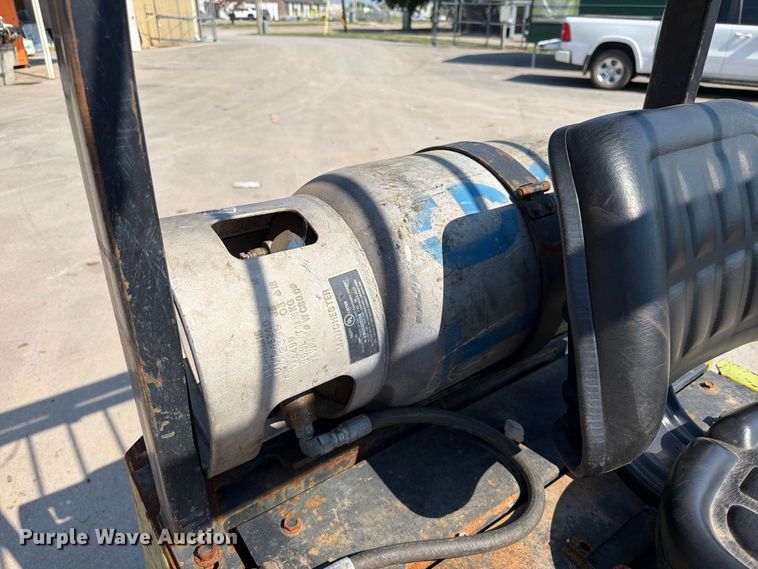 image for item FK5268 Clark GCS 17S forklift
