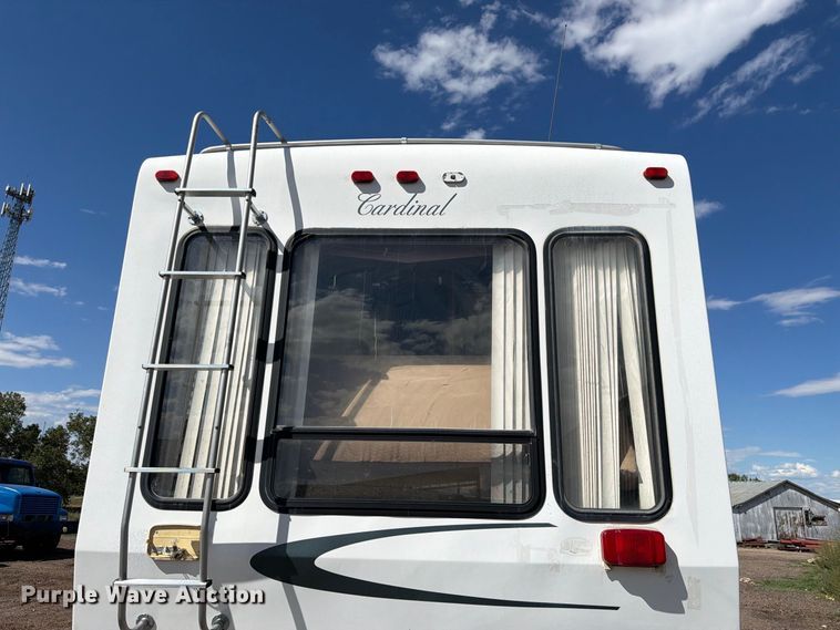 image for item FM7640 1999 Forest River Cardinal Towables camper