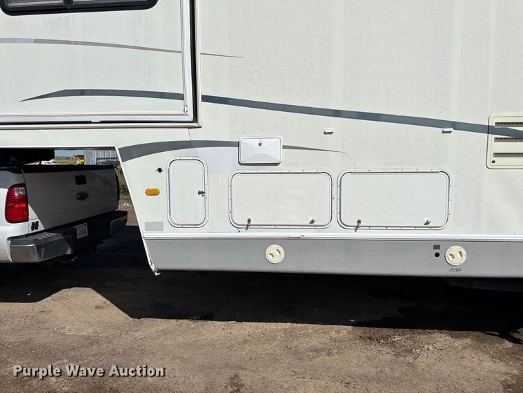 image for item FM7640 1999 Forest River Cardinal Towables camper