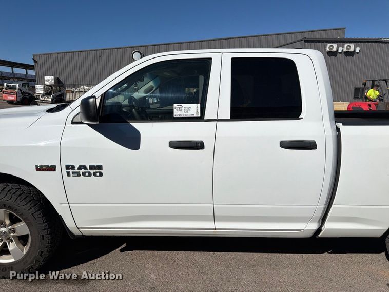 image for item FM7649 2014 RAM 1500 Ext. Cab pickup truck