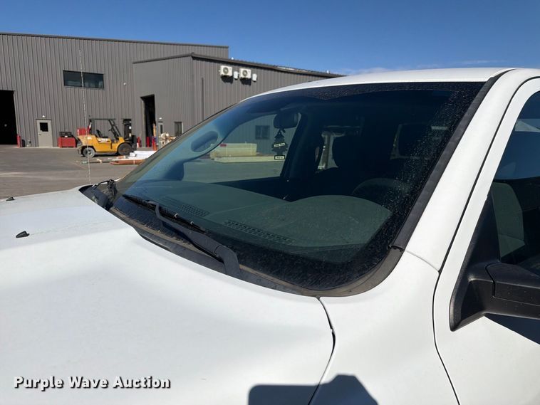image for item FM7649 2014 RAM 1500 Ext. Cab pickup truck