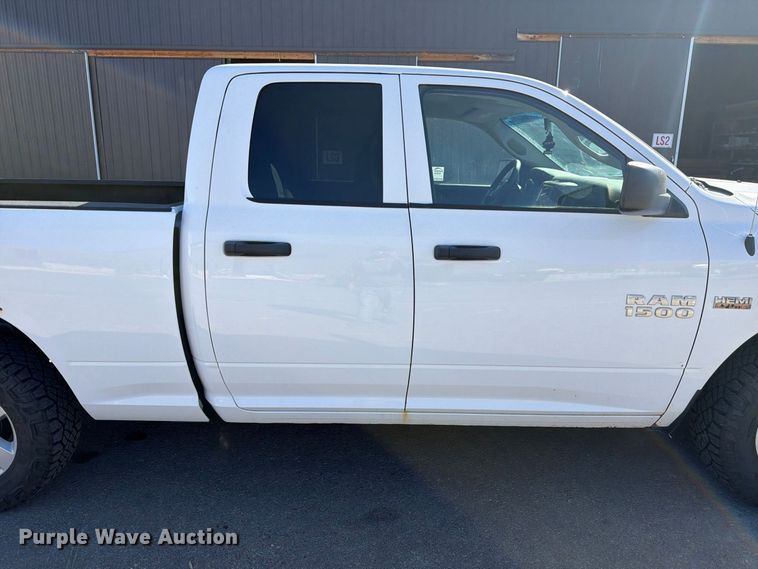 image for item FM7649 2014 RAM 1500 Ext. Cab pickup truck