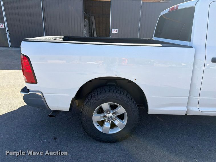 image for item FM7649 2014 RAM 1500 Ext. Cab pickup truck