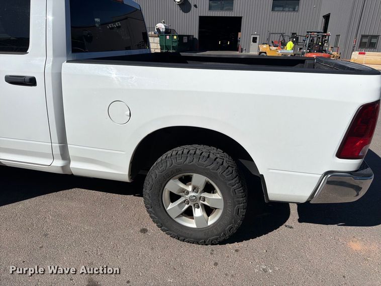 image for item FM7649 2014 RAM 1500 Ext. Cab pickup truck