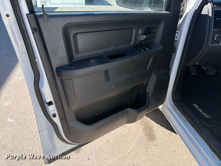 image for item FM7649 2014 RAM 1500 Ext. Cab pickup truck
