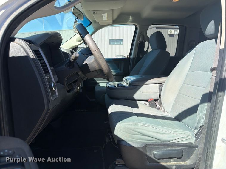 image for item FM7649 2014 RAM 1500 Ext. Cab pickup truck