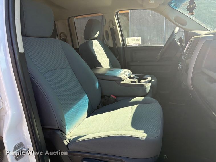 image for item FM7649 2014 RAM 1500 Ext. Cab pickup truck