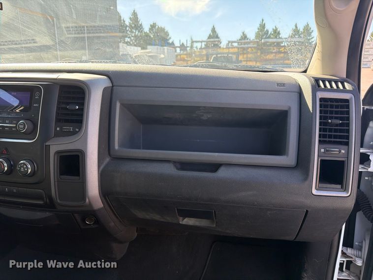 image for item FM7649 2014 RAM 1500 Ext. Cab pickup truck
