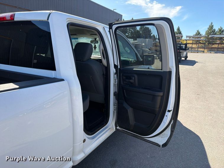 image for item FM7649 2014 RAM 1500 Ext. Cab pickup truck
