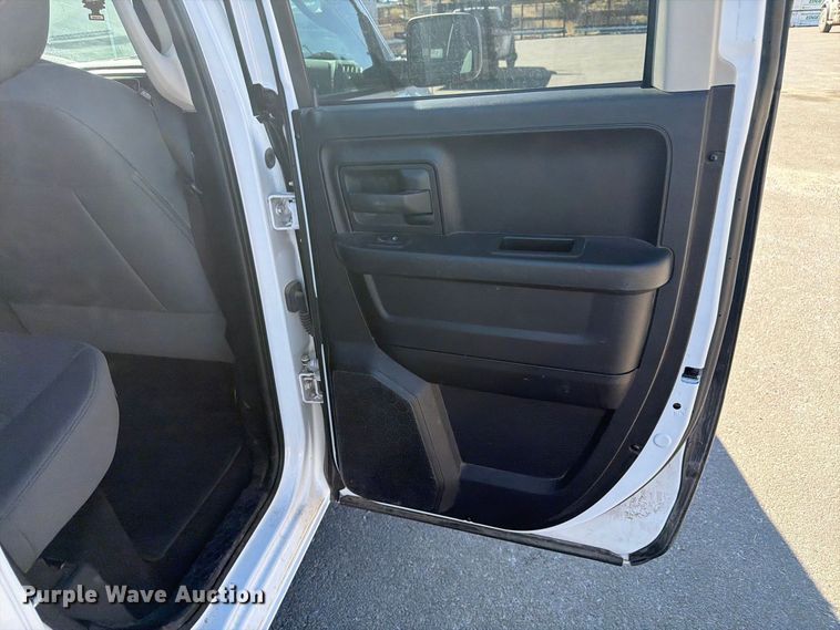 image for item FM7649 2014 RAM 1500 Ext. Cab pickup truck