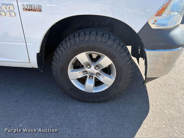 image for item FM7649 2014 RAM 1500 Ext. Cab pickup truck