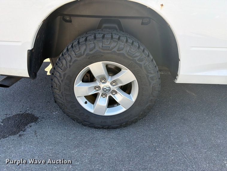 image for item FM7649 2014 RAM 1500 Ext. Cab pickup truck