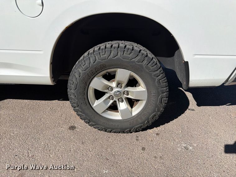 image for item FM7649 2014 RAM 1500 Ext. Cab pickup truck