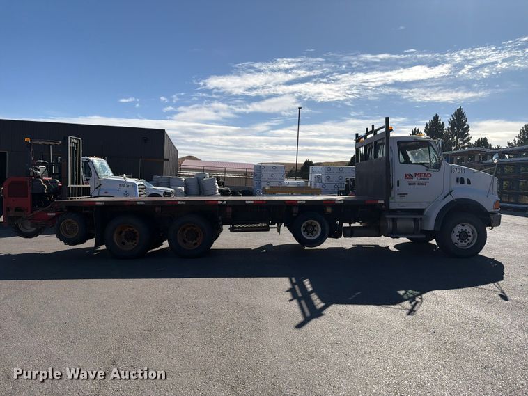 image for item FM7650 2006 Sterling L9500 flatbed truck